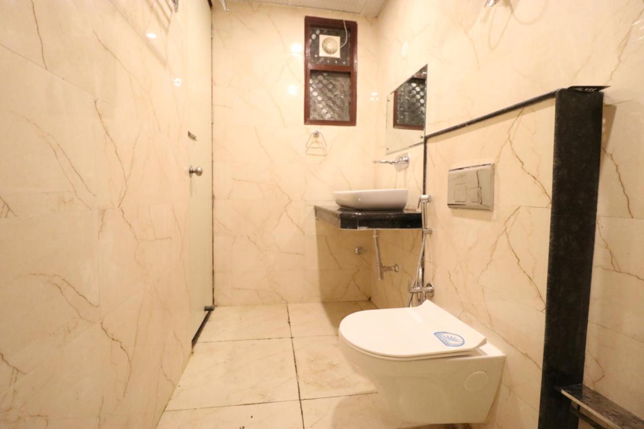 Family Tark Near Igi Airport Delhi 4* New Delhi
