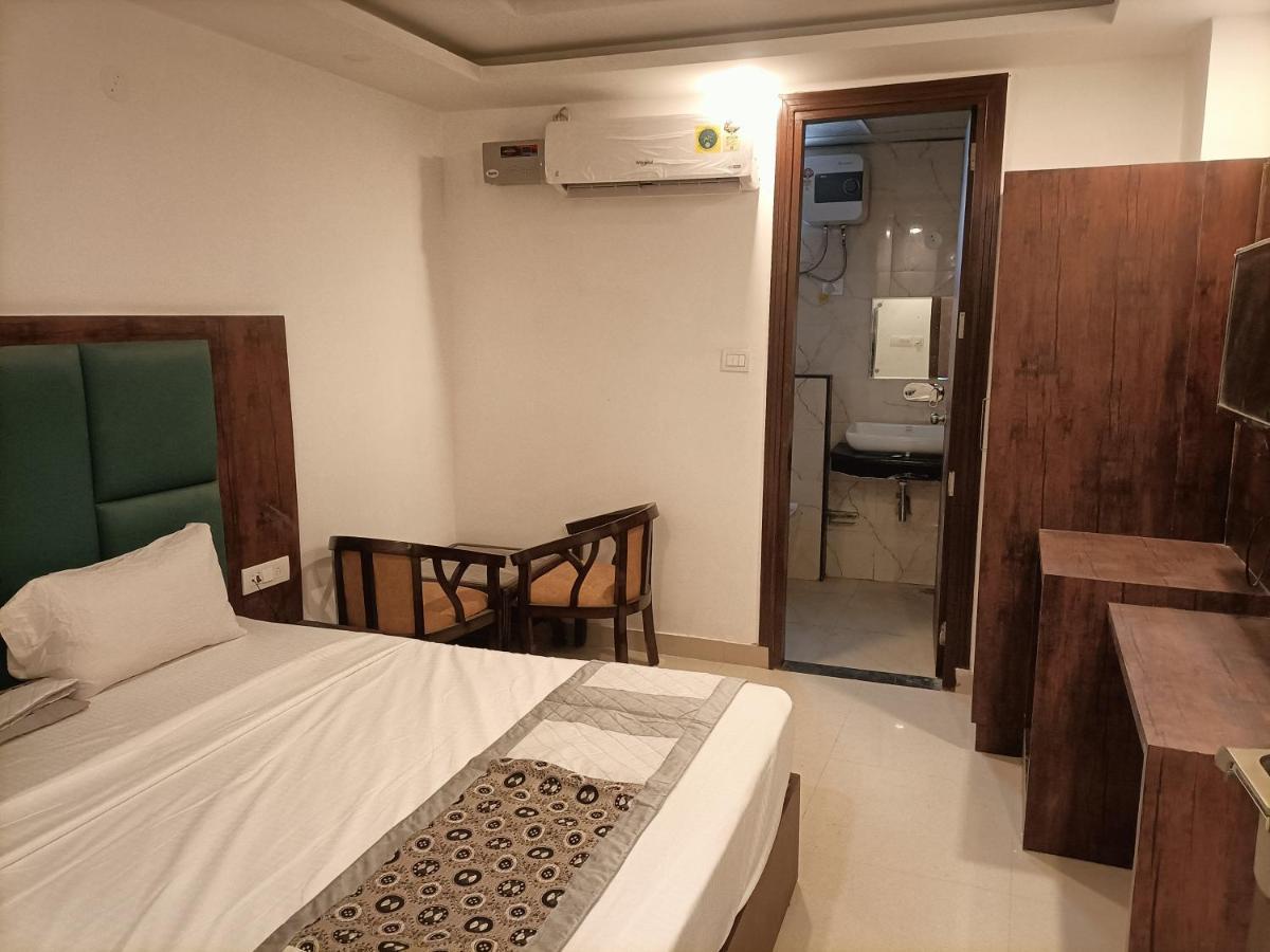 Family Tark Near Igi Airport Delhi Hotel New Delhi